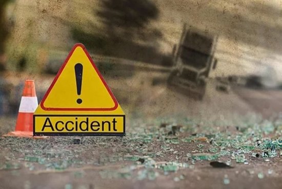 B Tech Student Dies In Road Accident In Greater Noida | ग्रेटर नोएडा से ...