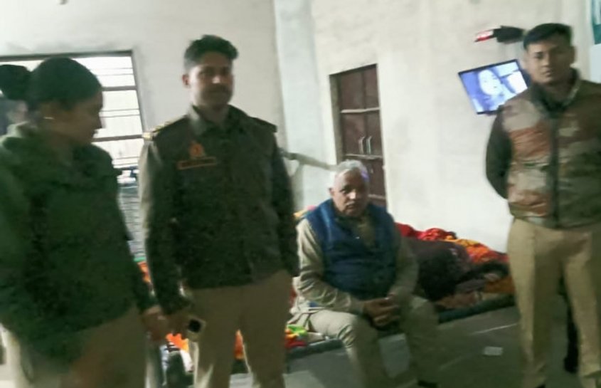 पुलिस ने सोते हुए किसान को उठाया, आज कई लोग होंगे गिरफ्तार