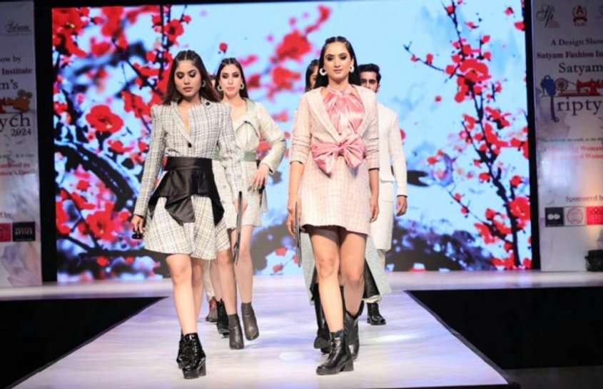 Satyam Fashion Institute Noida Sfi Models Spread Their Magic On The Ramp Walk On Women Day 