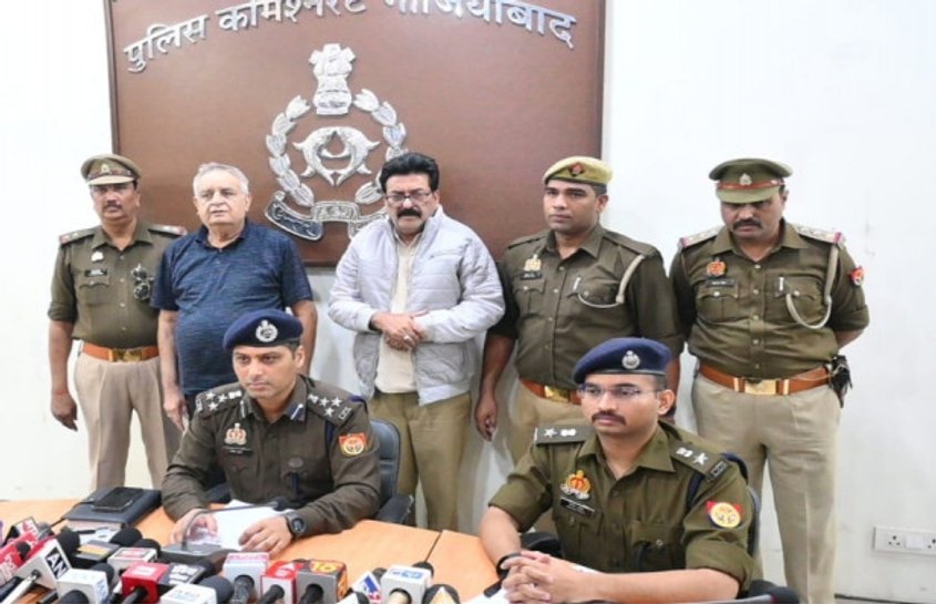 गाजियाबाद पुलिस ने साथी समेत दबोचा नटवरलाल, IPS बनकर पुलिस को ही धमकाने चला था